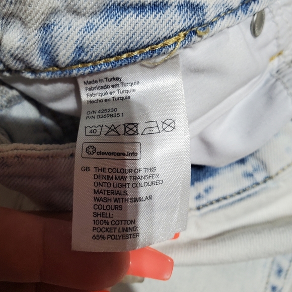 H&M Button Front Cuffed Shorts - Picture 4 of 8